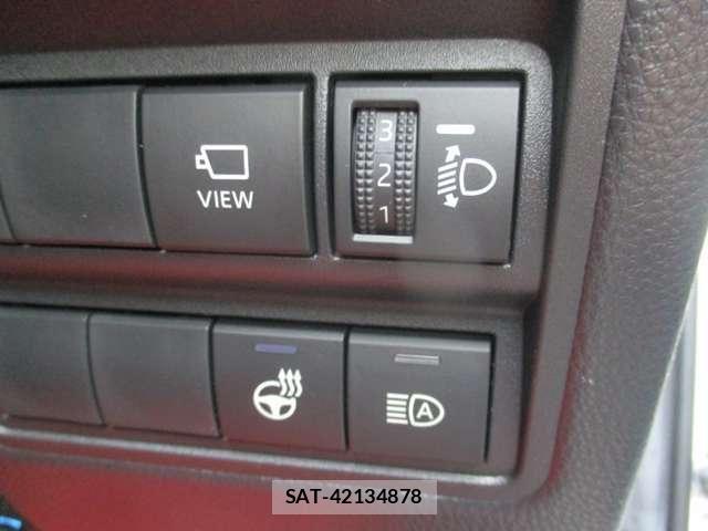 Toyota YARIS CROSS 2021-11 8039468-26