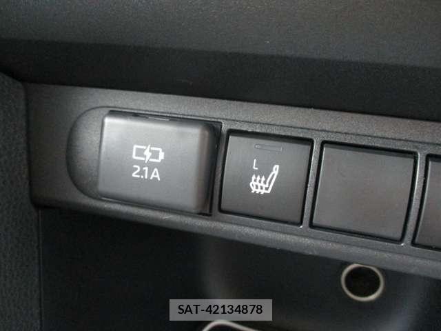 Toyota YARIS CROSS 2021-11 8039468-28
