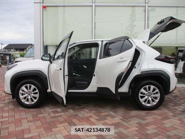 Toyota YARIS CROSS 2021-11 8039468-5