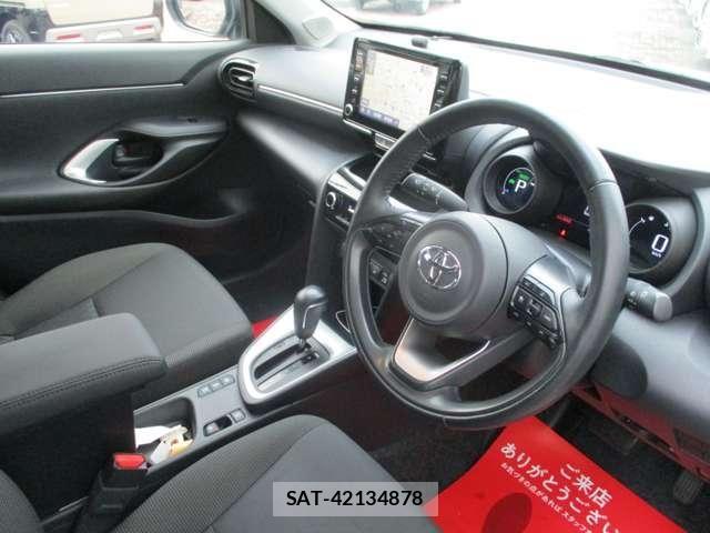 Toyota YARIS CROSS 2021-11 8039468-7