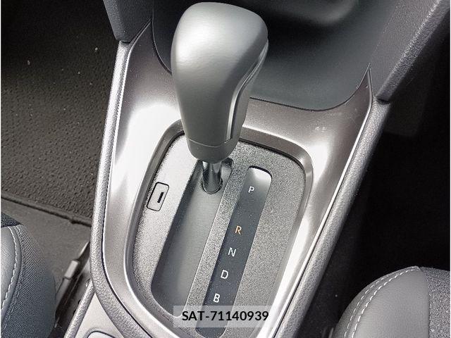 Toyota YARIS CROSS 2025-10 8039459-16