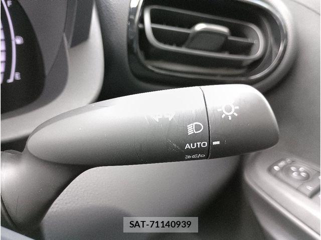 Toyota YARIS CROSS 2025-10 8039459-18