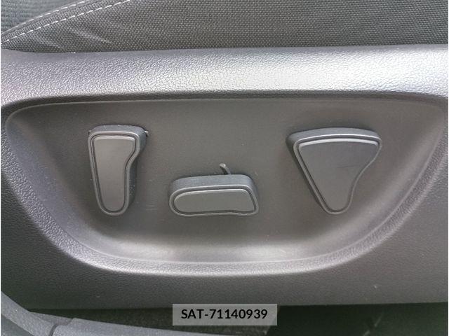 Toyota YARIS CROSS 2025-10 8039459-25
