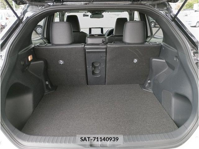 Toyota YARIS CROSS 2025-10 8039459-5