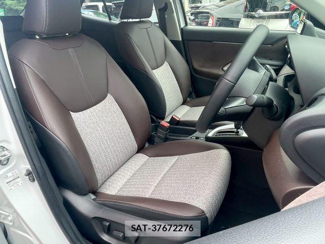Toyota YARIS CROSS 2023-10 8039463-5