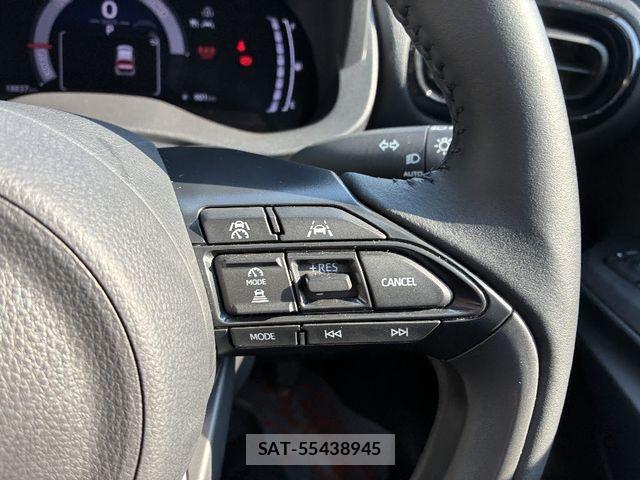 Toyota YARIS CROSS 2025-10 8039460-17