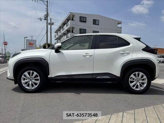 Toyota YARIS CROSS 2022-05 8076293-10
