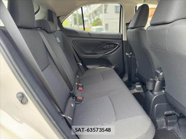 Toyota YARIS CROSS 2022-05 8076293-18