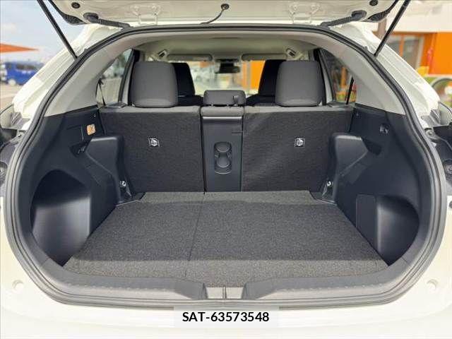 Toyota YARIS CROSS 2022-05 8076293-19