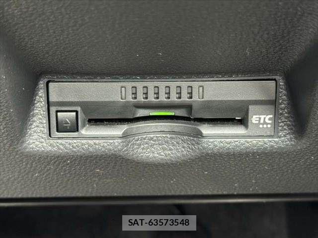Toyota YARIS CROSS 2022-05 8076293-24