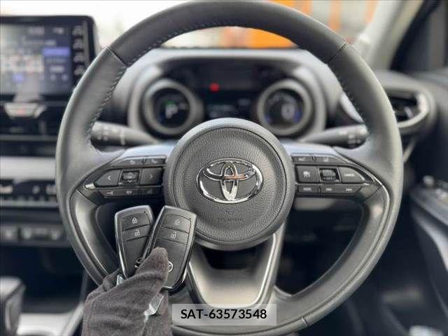 Toyota YARIS CROSS 2022-05 8076293-4