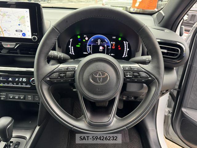 Toyota YARIS CROSS 2025-10 8076284-13