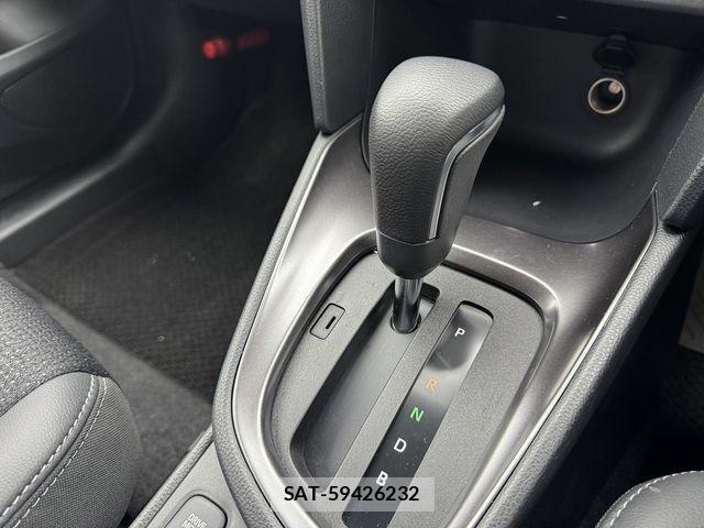 Toyota YARIS CROSS 2025-10 8076284-18