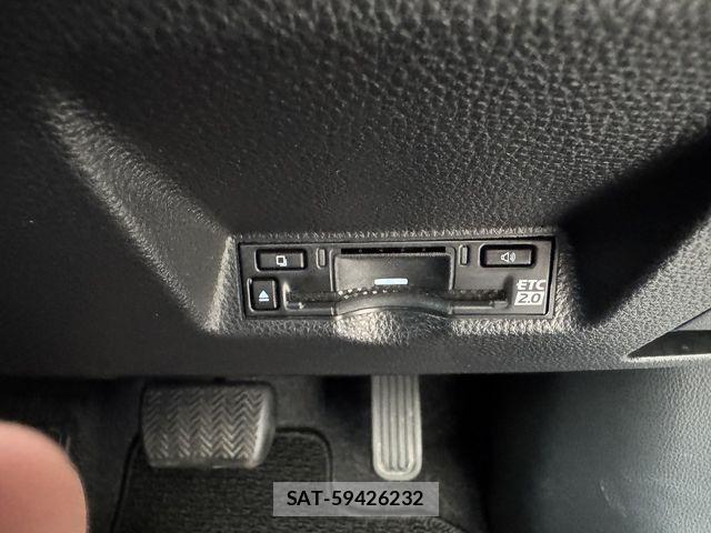 Toyota YARIS CROSS 2025-10 8076284-23