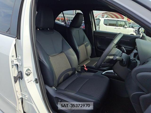 Toyota YARIS CROSS 2022-10 8076287-20