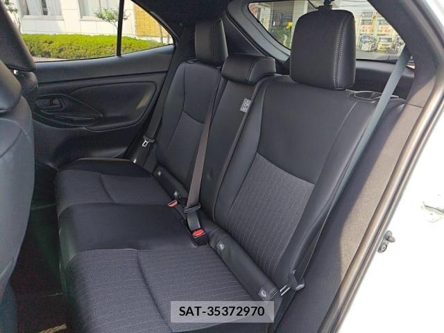 Toyota YARIS CROSS 2022-10 8076287-22