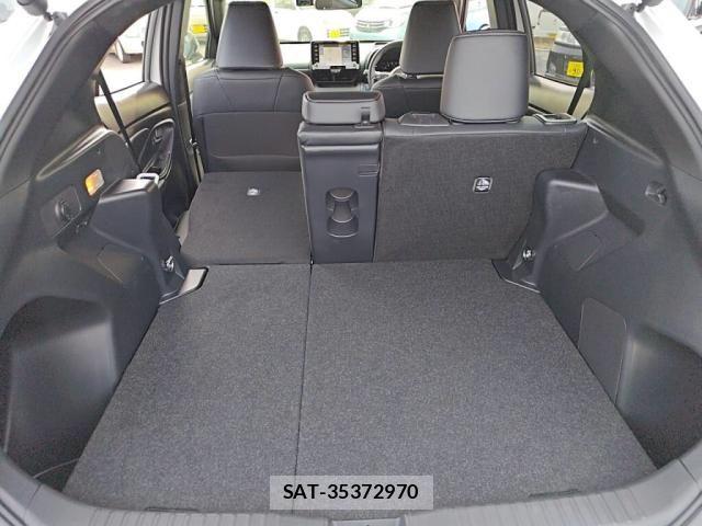 Toyota YARIS CROSS 2022-10 8076287-25