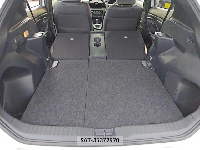 Toyota YARIS CROSS 2022-10 8076287-26