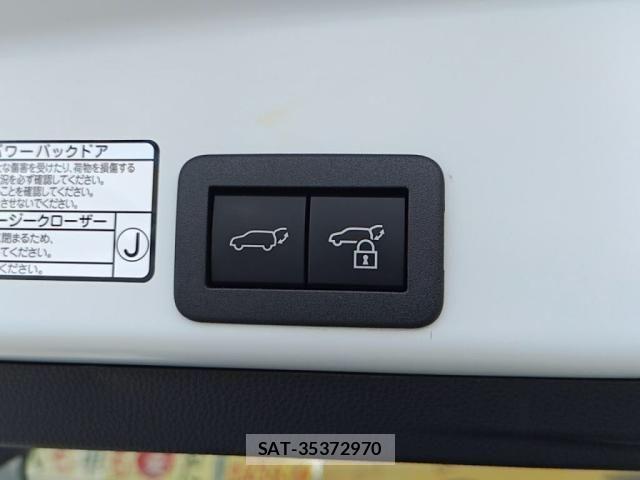 Toyota YARIS CROSS 2022-10 8076287-27