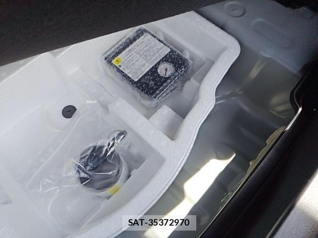 Toyota YARIS CROSS 2022-10 8076287-29
