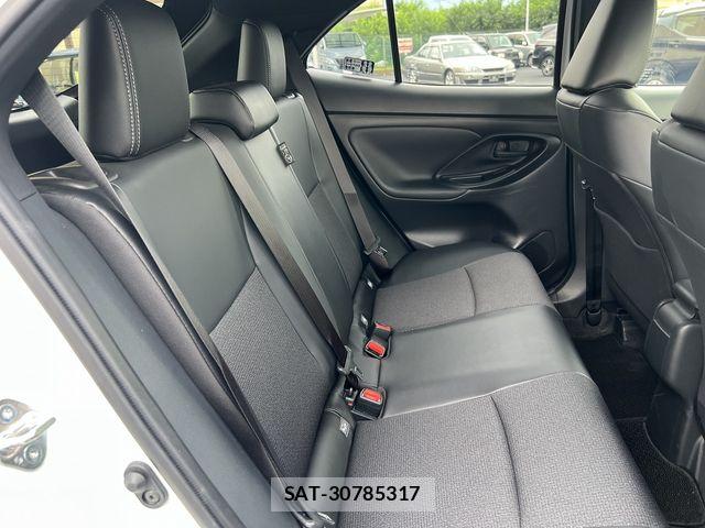Toyota YARIS CROSS 2025-10 8076286-15