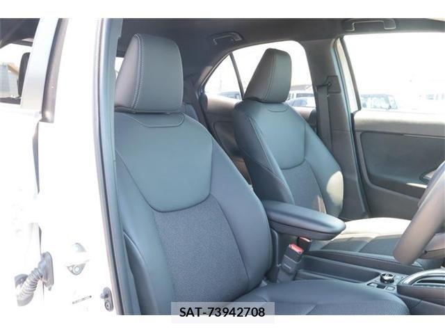 Toyota YARIS CROSS 2025-05 8076282-10