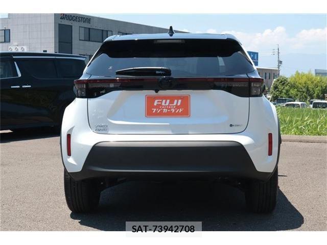 Toyota YARIS CROSS 2025-05 8076282-17