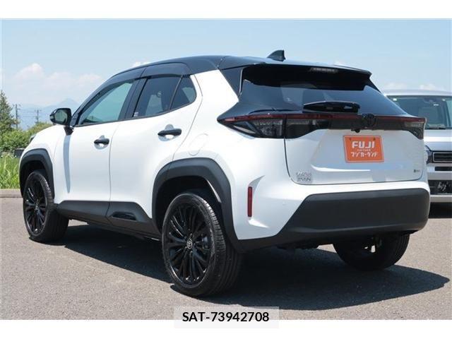 Toyota YARIS CROSS 2025-05 8076282-19