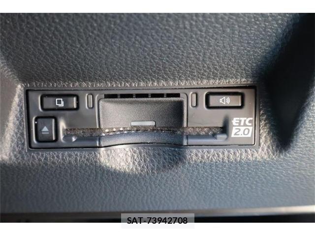 Toyota YARIS CROSS 2025-05 8076282-5
