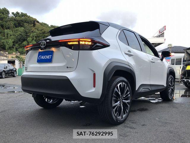 Toyota YARIS CROSS 2025-10 8102972-1