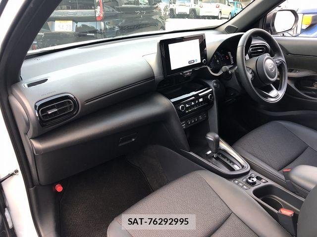 Toyota YARIS CROSS 2025-10 8102972-19