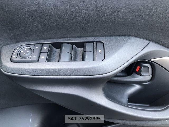 Toyota YARIS CROSS 2025-10 8102972-23