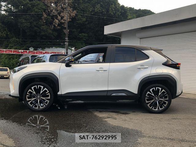 Toyota YARIS CROSS 2025-10 8102972-6
