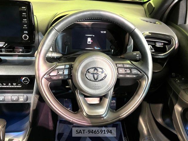 Toyota YARIS CROSS 2022-10 8102976-10