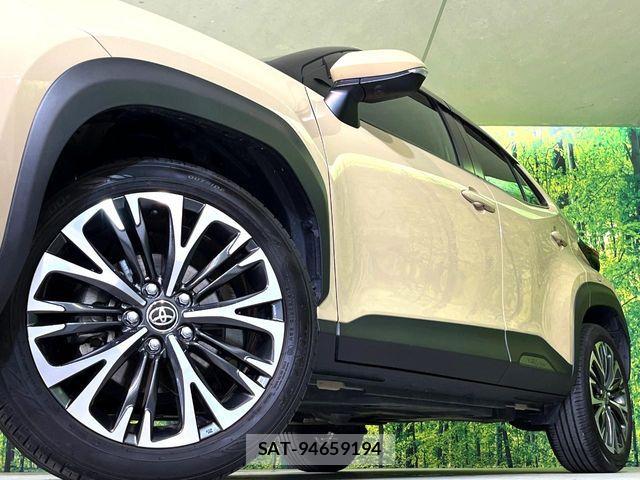 Toyota YARIS CROSS 2022-10 8102976-12