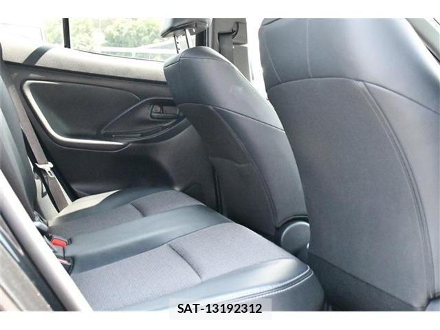 Toyota YARIS CROSS 2022-10 8102982-21