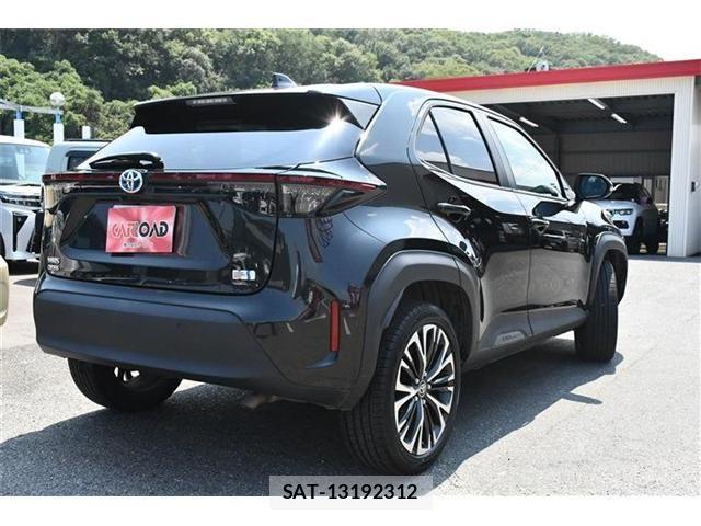 Toyota YARIS CROSS 2022-10 8102982-23