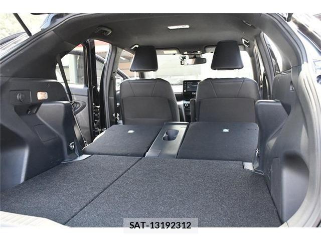 Toyota YARIS CROSS 2022-10 8102982-28