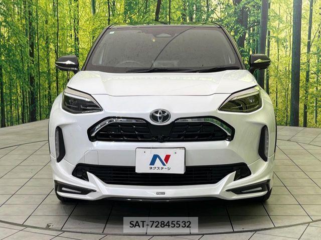 Toyota YARIS CROSS 2024-04 8102970-13