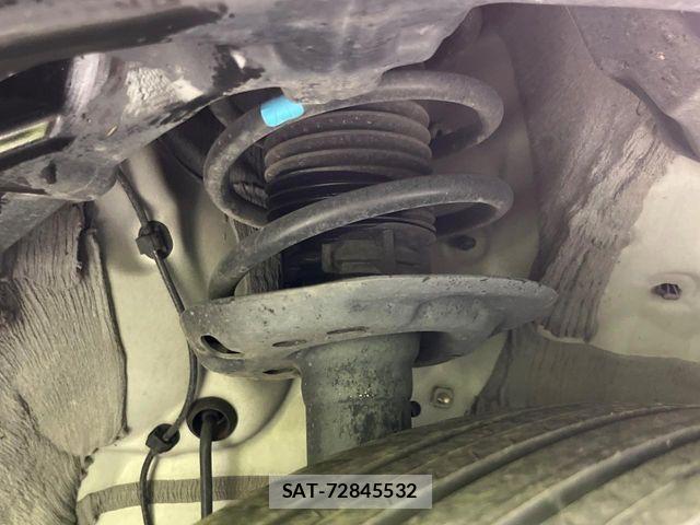 Toyota YARIS CROSS 2024-04 8102970-19