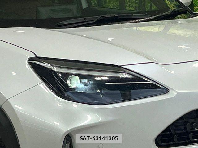 Toyota YARIS CROSS 2023-12 8102973-11