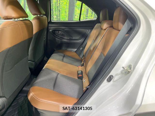 Toyota YARIS CROSS 2023-12 8102973-8