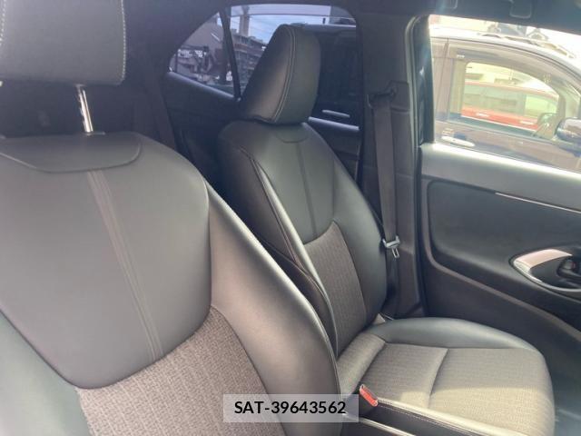 Toyota YARIS CROSS 2023-11 8102979-9