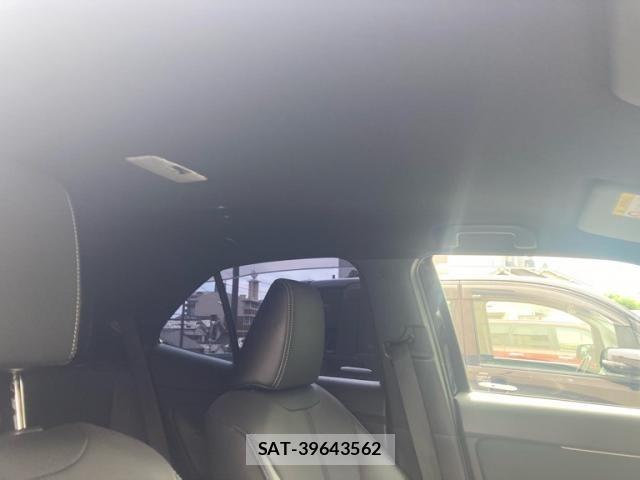 Toyota YARIS CROSS 2023-11 8102979-10