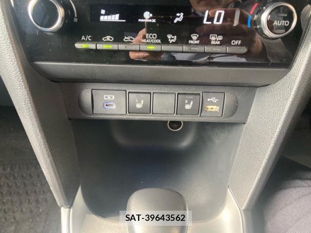Toyota YARIS CROSS 2023-11 8102979-15