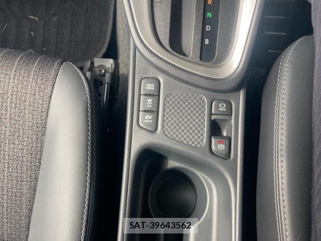 Toyota YARIS CROSS 2023-11 8102979-17
