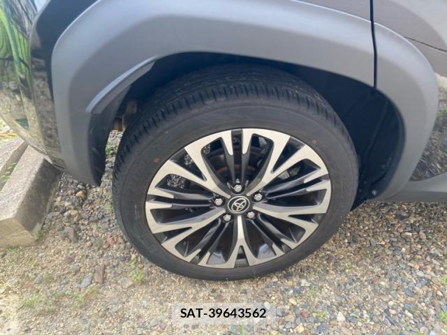 Toyota YARIS CROSS 2023-11 8102979-3