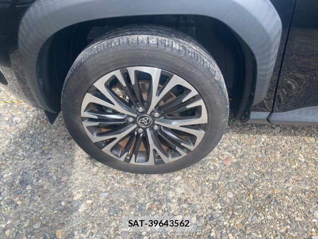 Toyota YARIS CROSS 2023-11 8102979-5