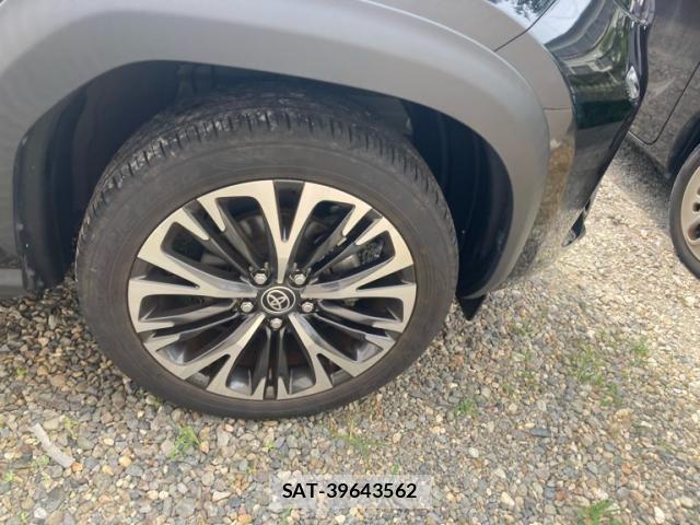 Toyota YARIS CROSS 2023-11 8102979-6