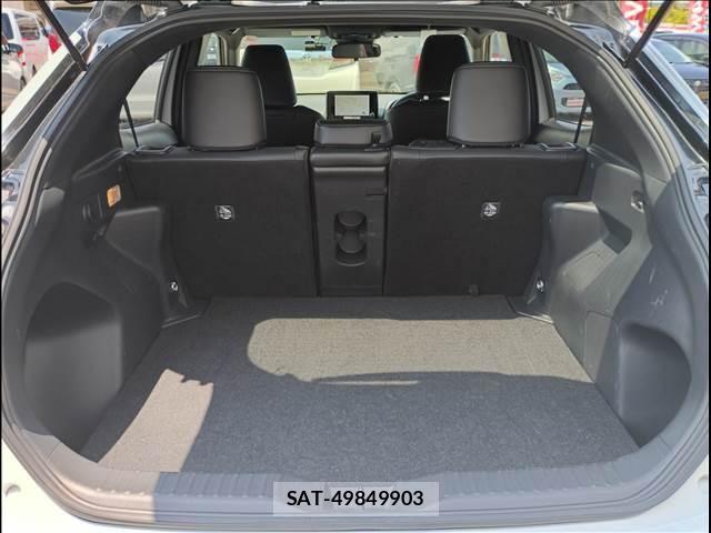 Toyota YARIS CROSS 2025-10 8102975-16